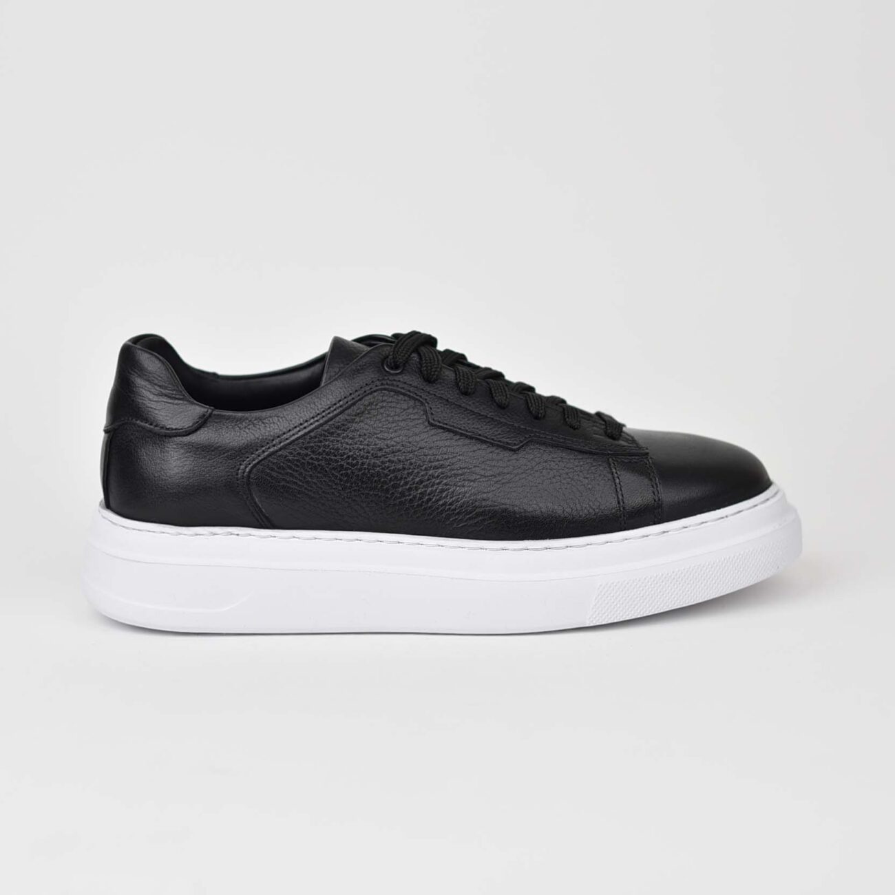 Atlete 117 black