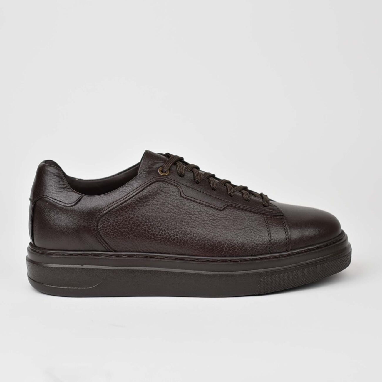 Atlete 017 Brown