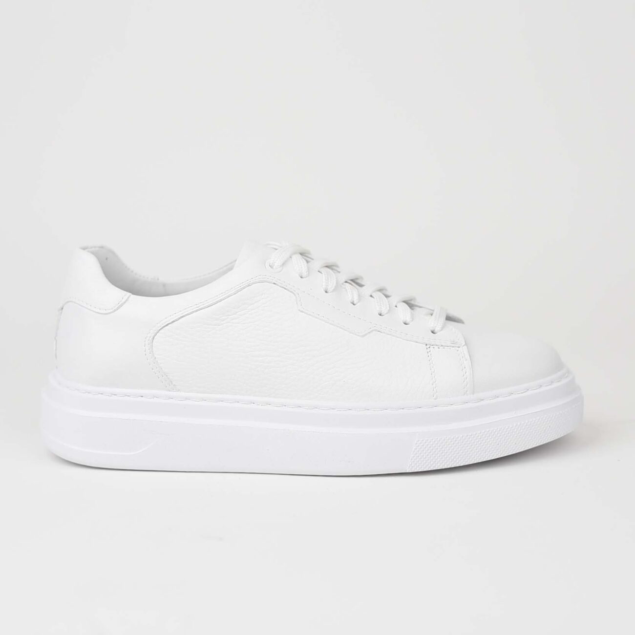 Atlete 117 white